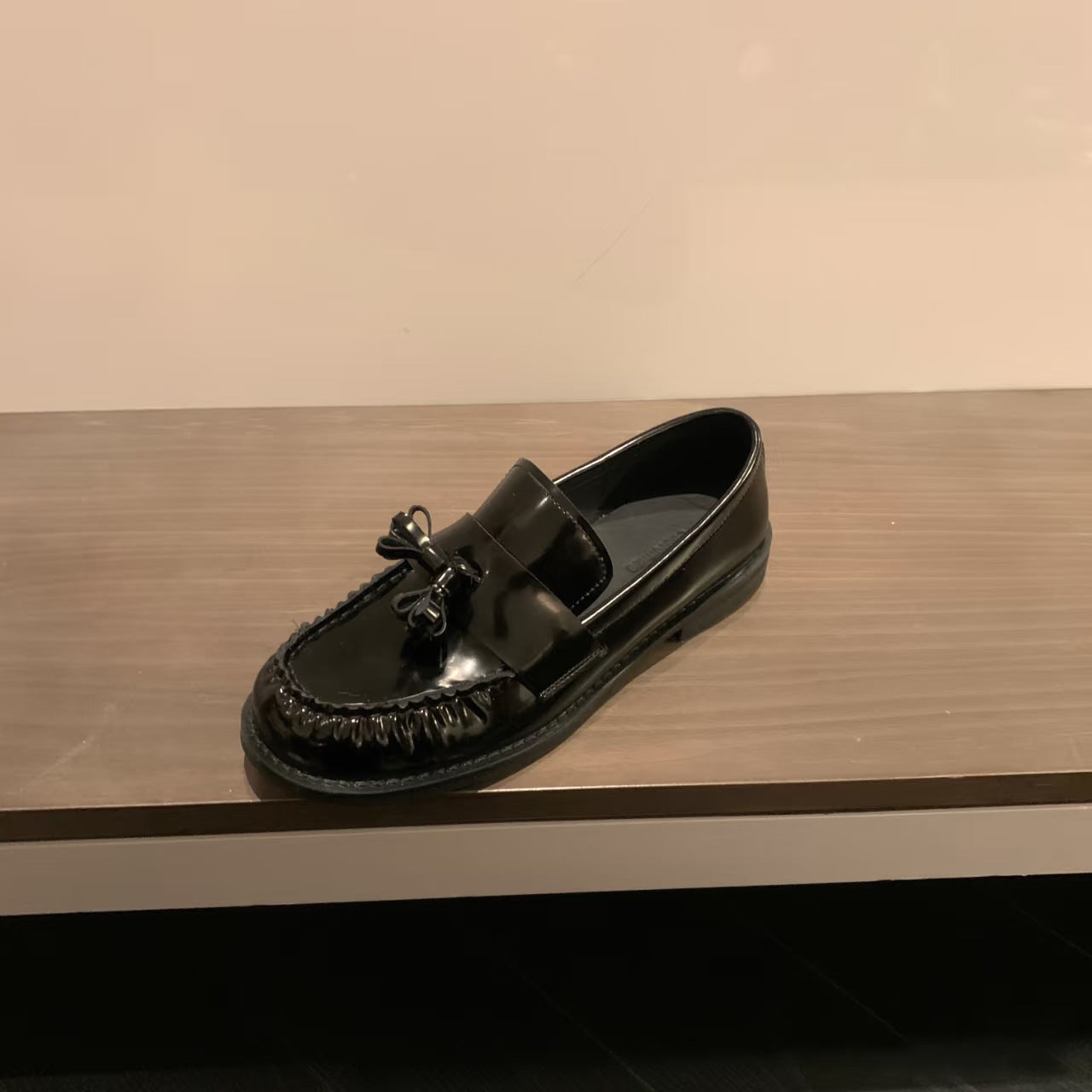 Damen Mokassins Schwarze Eleganz mit Schleifen Detail - Norvielle