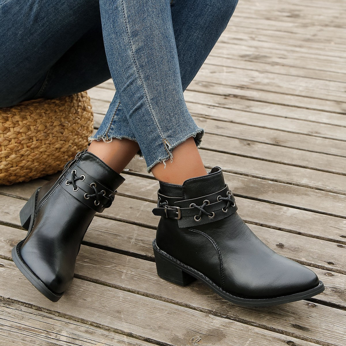 Damen Stiefeletten Schnür-Detail Schwarz Leder - Norvielle