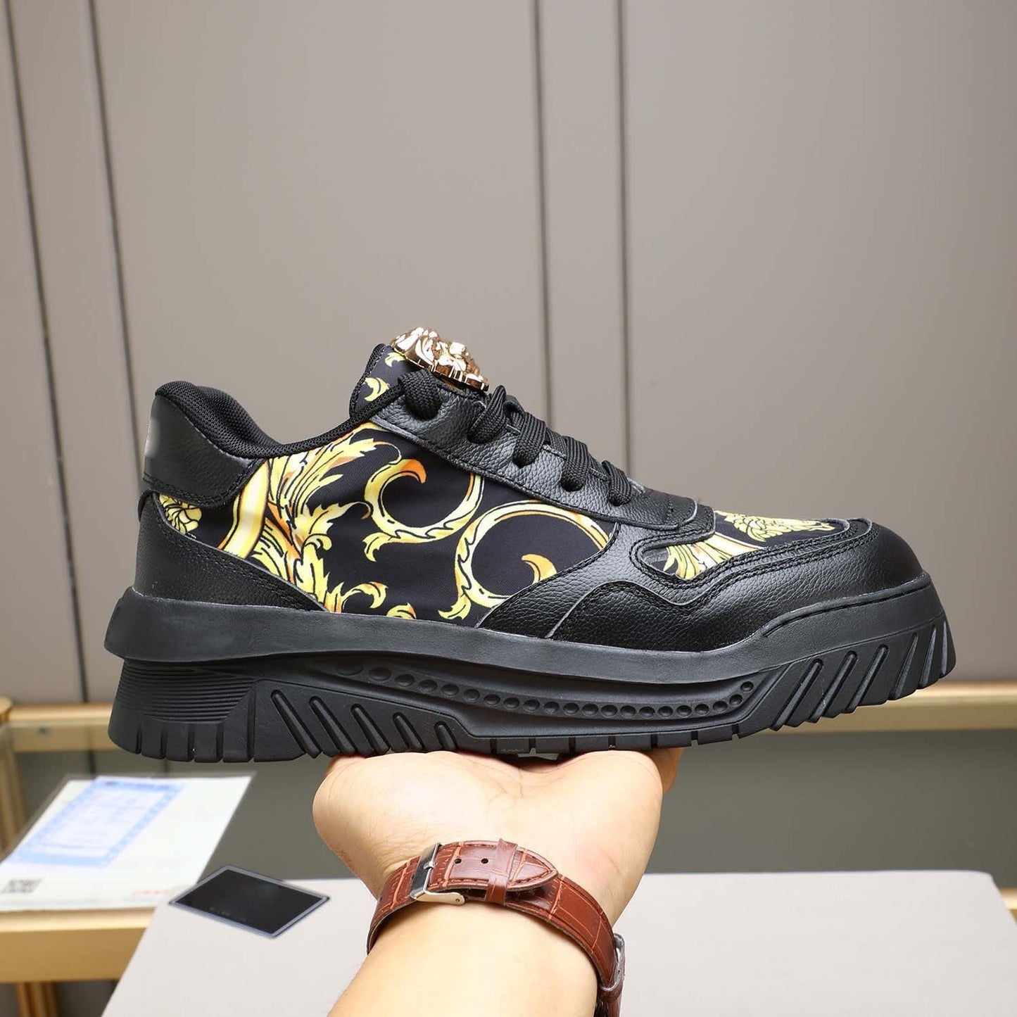 Damen Sneaker Elegantes Floralmuster