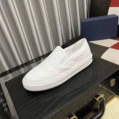 Damen Sneaker Slip-On Rutschfest Elegantes Design