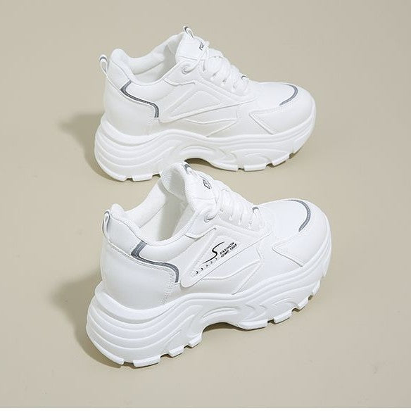 Damen Chunky Sneaker Atmungsaktives Obermaterial Sportlich Weite Sohle