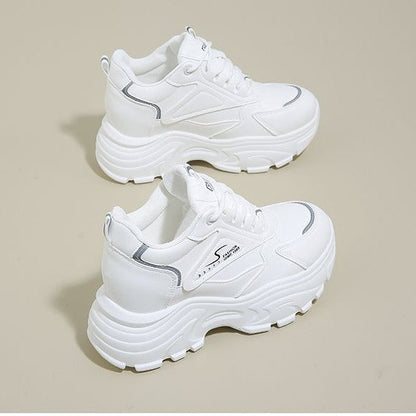 Damen Chunky Sneaker Atmungsaktives Obermaterial Sportlich Weite Sohle
