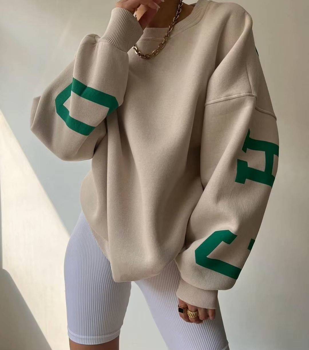 CityPulse Oversized Sweater Damen beige mit CHICAGO Print
