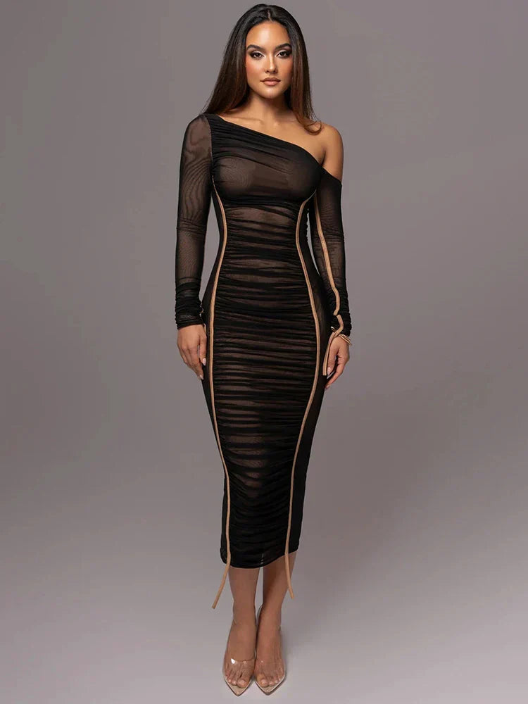 Madison Midi Kleid in Schwarz mit langen Ärmeln