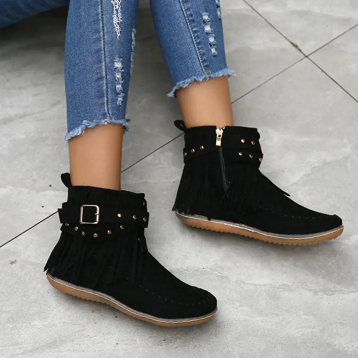 Wildaura Damen Boots schwarz mit Fransen & Nieten
