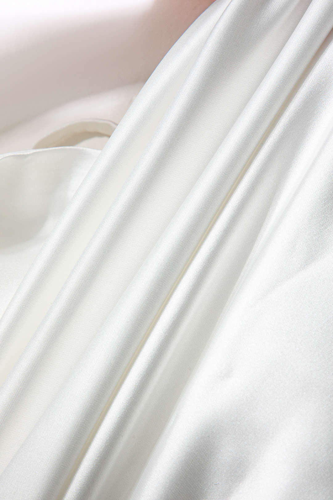 Damen aus Satin mit Schnürträgern und Knoten