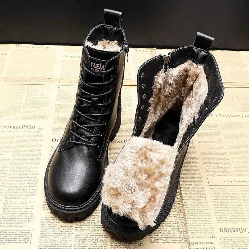 Winterstiefel aus schwarzem Leder - Delphine Zendoo.de