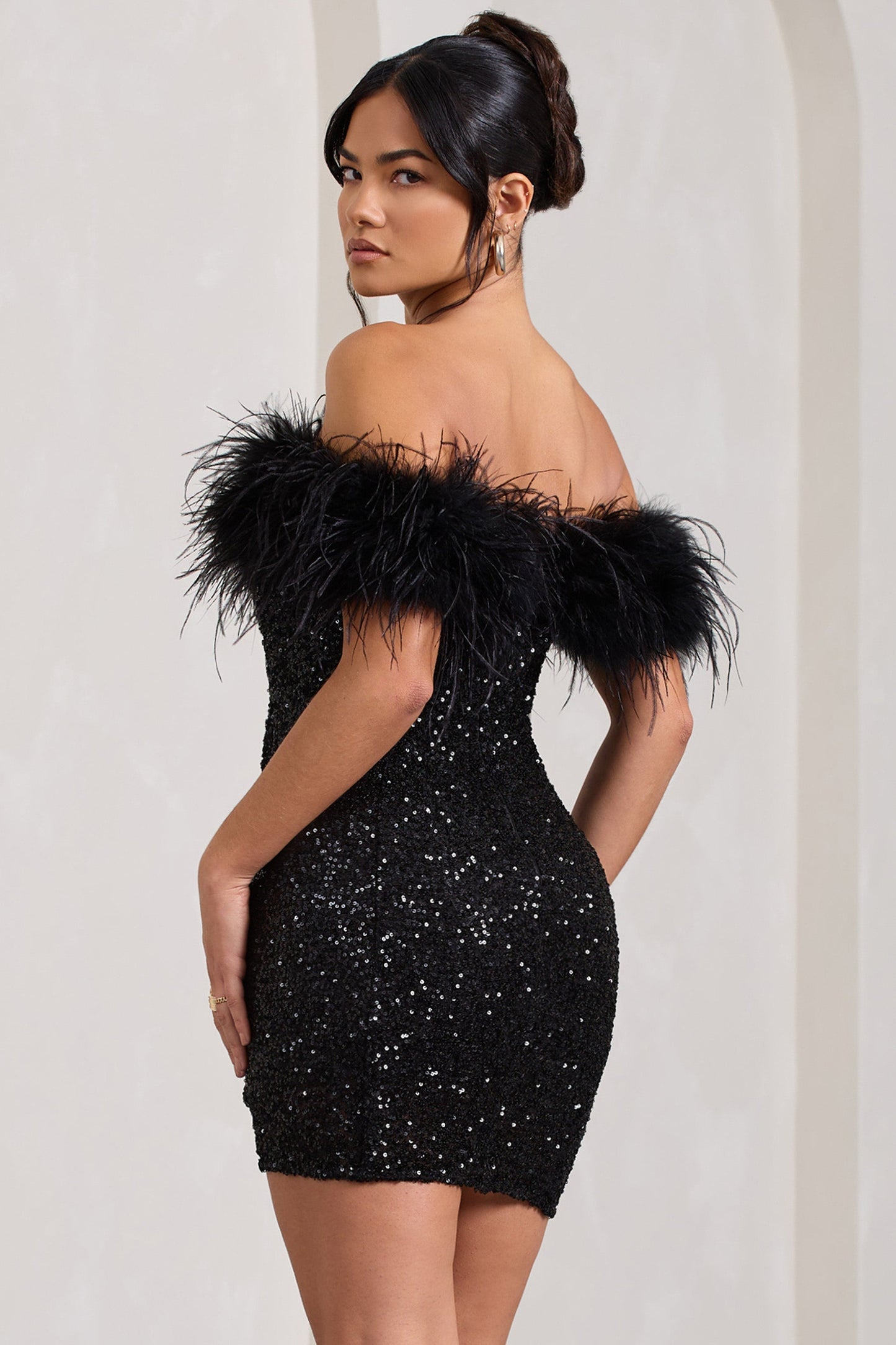Feder Minikleid Pailletten Off-Shoulder Partykleid