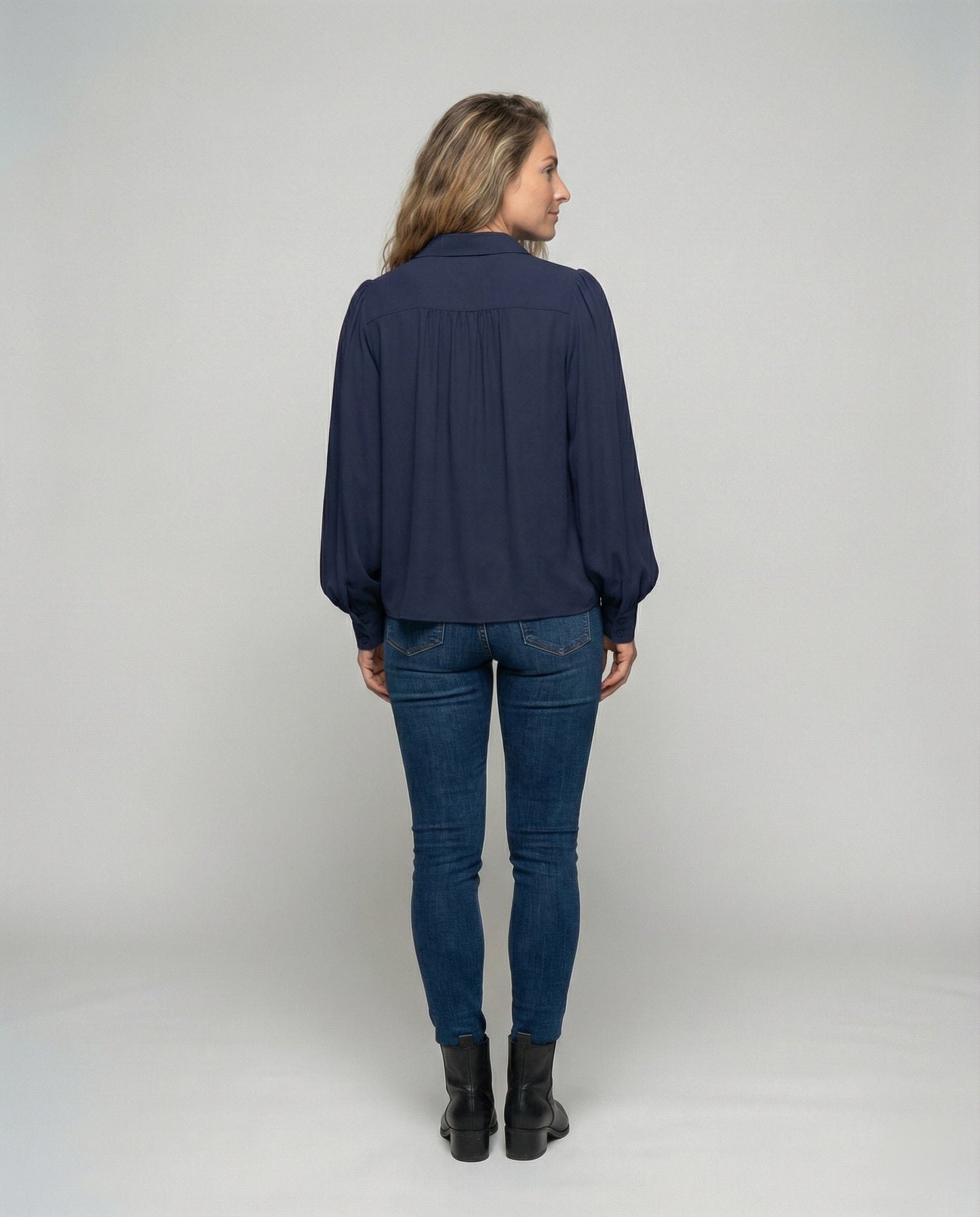Damenbluse Puffärmel Knopf Details Modern - Norvielle