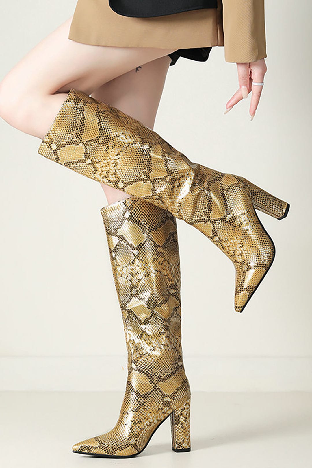 Damen Stiefel Schlangenlederoptik Elegant Gold - Norvielle
