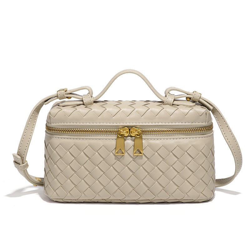 Geflochtene Frauen Crossbody Tasche mit goldenen Details