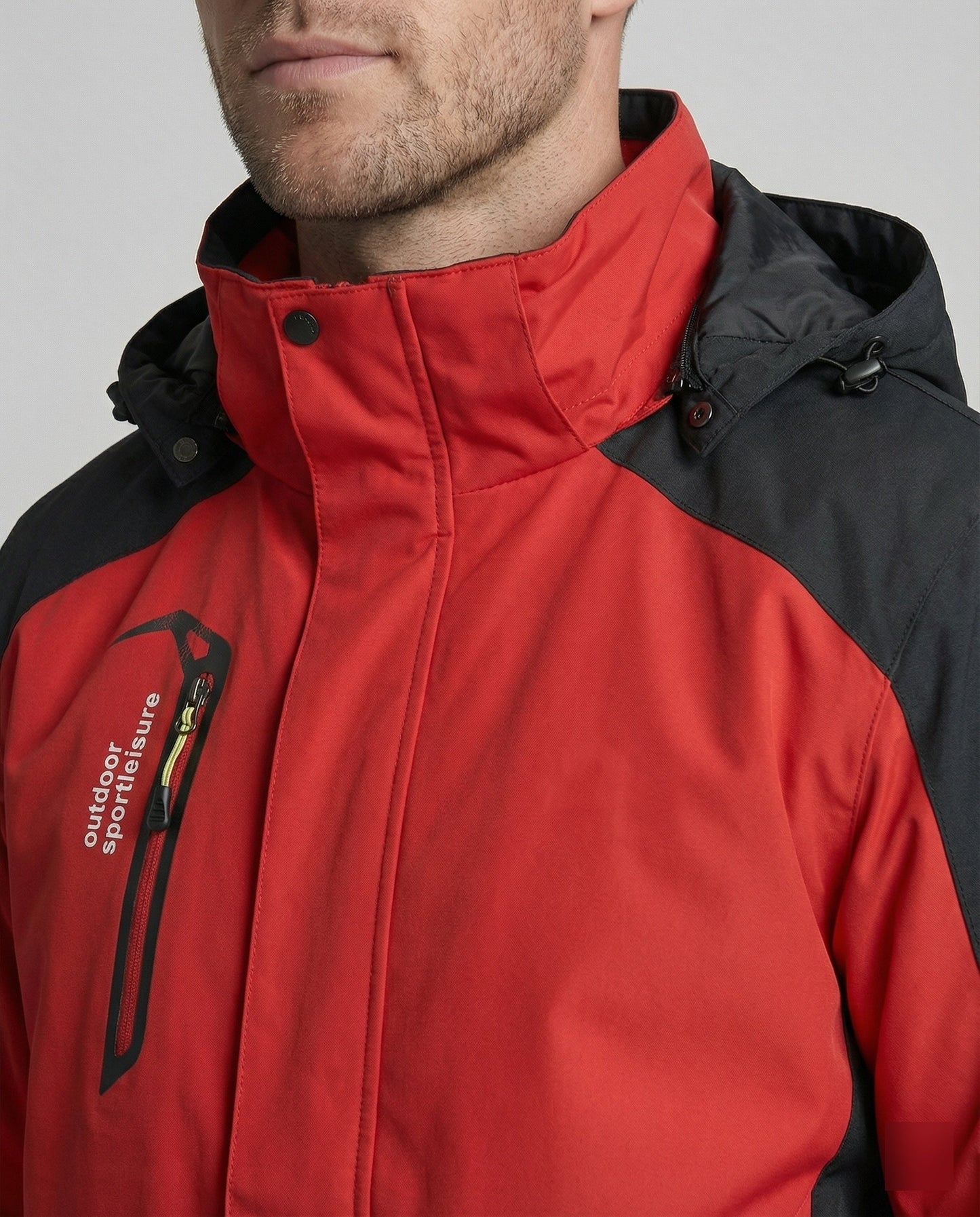 Wasserdichte Outdoor-Jacke mit Kapuze und Verstärkung