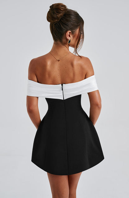 es Damen-Minikleid mit Ausschnitt und Schleife
