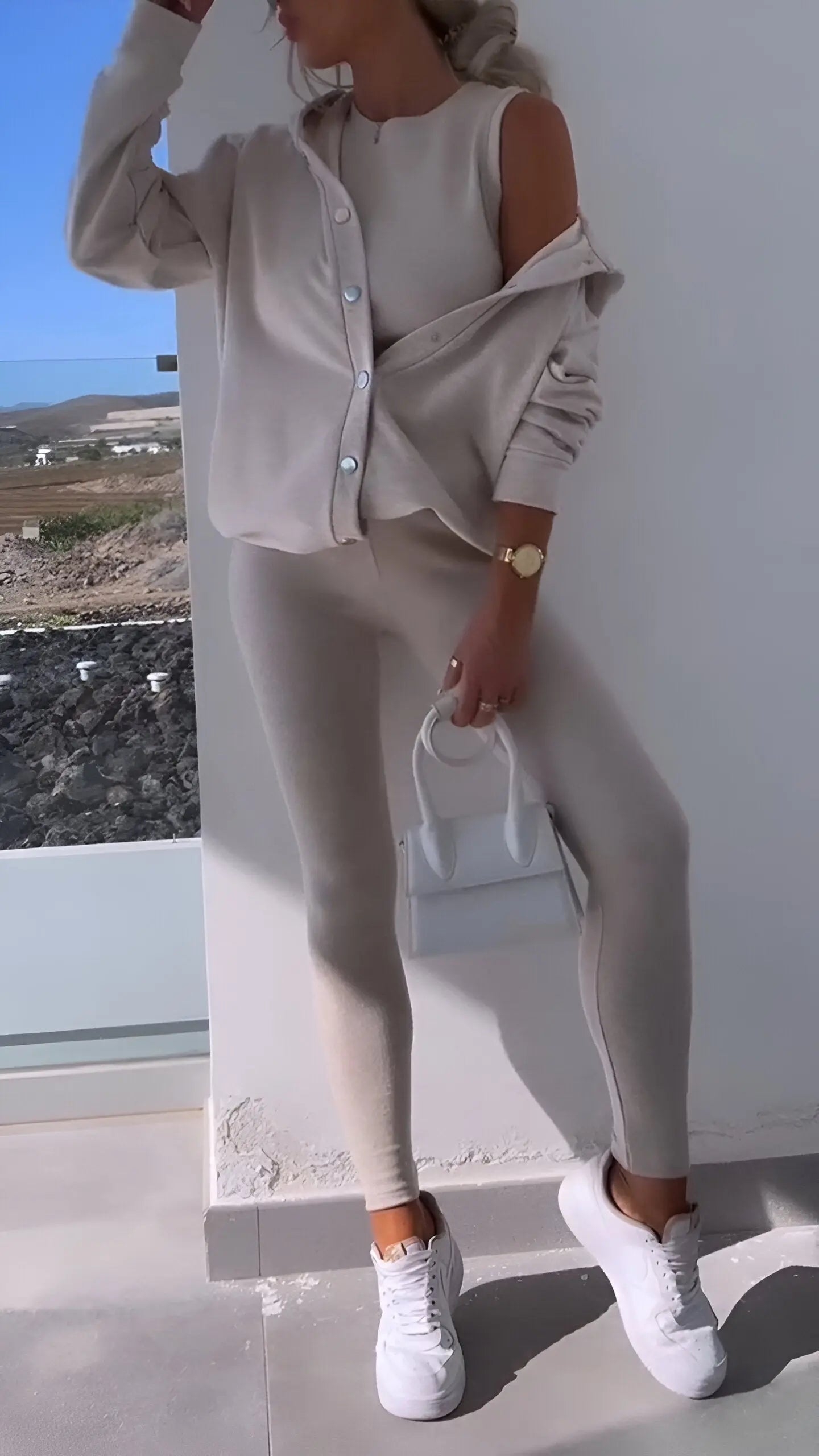 Bequemes Damen Lounge-Set mit gemütlichen Beinabdeckungen - Norvielle