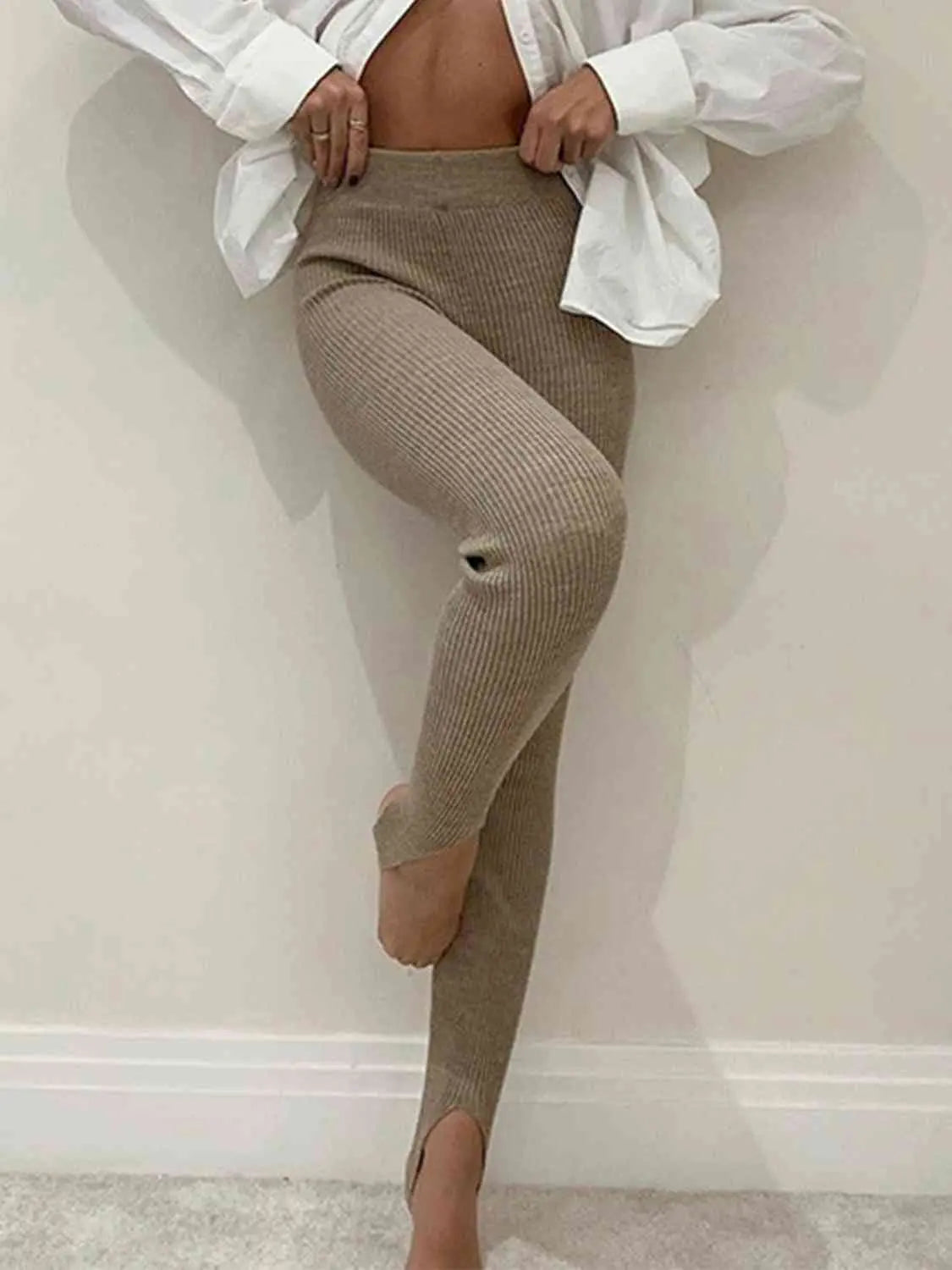 Clara | Gerippte Mid-Waist-Leggings – Komfort und Stil für Jeden Tag Zendoo.de