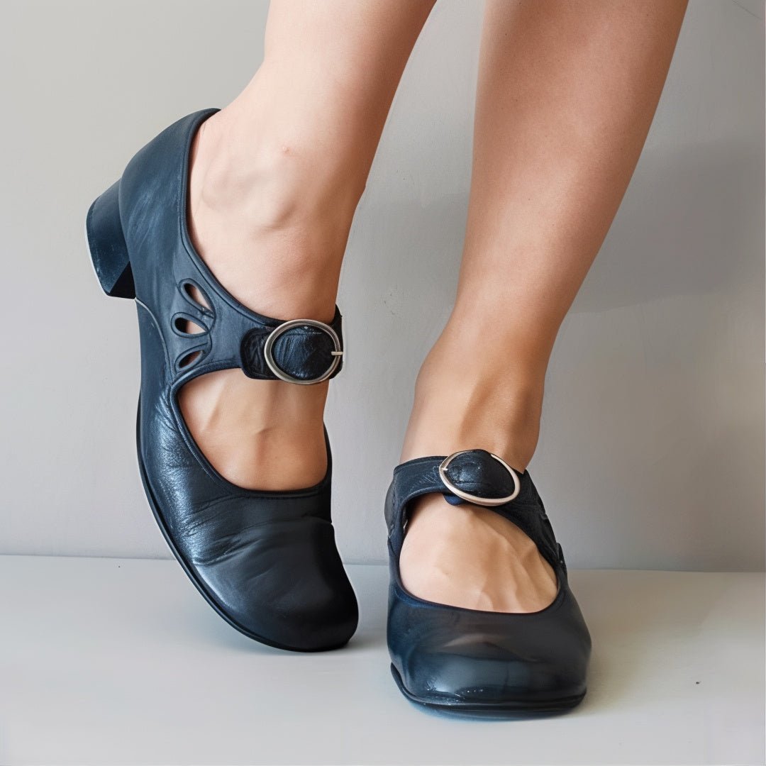 Damen Leder-Sandalen Elegantes Design