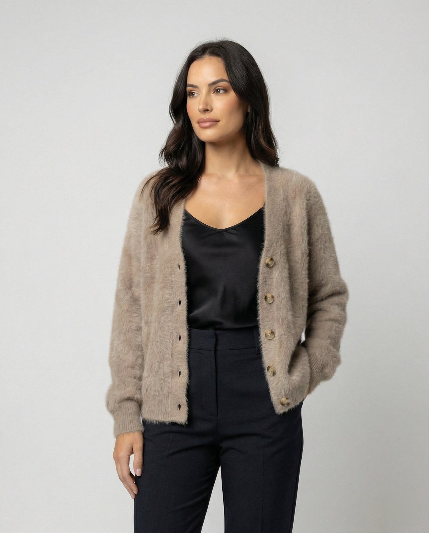 Damen Strickjacke V-Ausschnitt Flauschig Große Knöpfe - Norvielle
